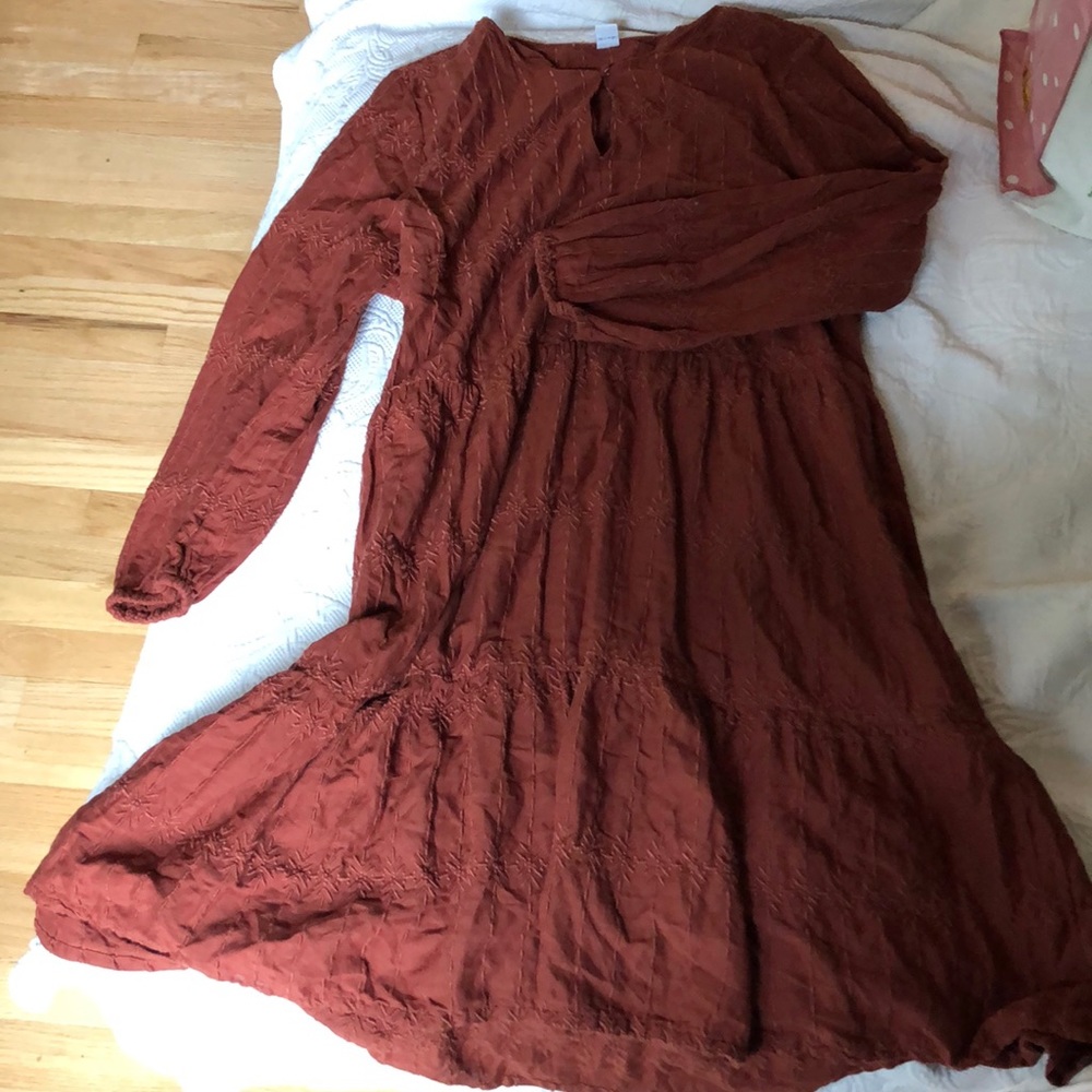 Old navy embroidered dress